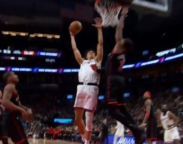 奋力反击！哈登传射建功&amp;桑德斯两罚全中 快船12-2反超比分