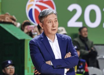 足球-郑永刚：大家默契程度越来越高，这三个主场都很顺利拿下了